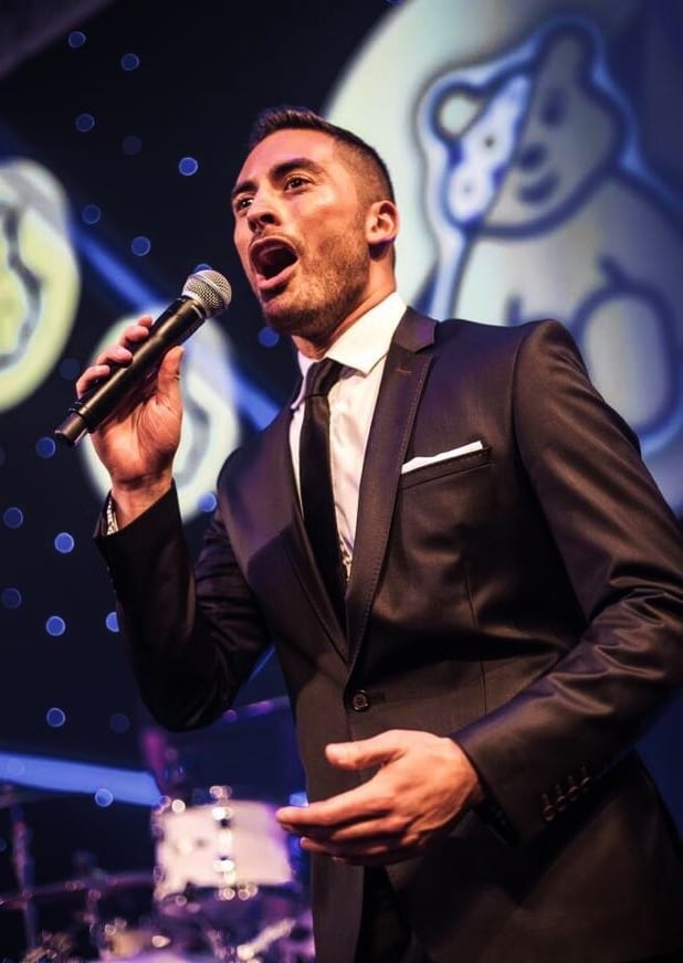 Latin Rapper Sean Singer Sean | Hire Rat Pack Singer | Swing Singer | Jazz Singer